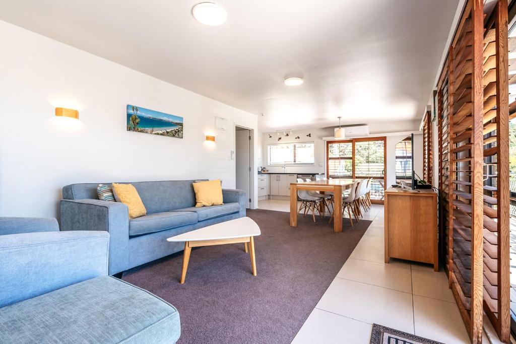 Onetangi Beach Apartments Eksteriør bilde