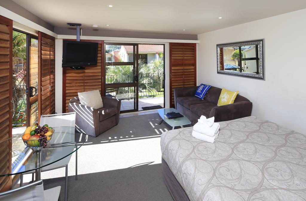 Onetangi Beach Apartments Eksteriør bilde